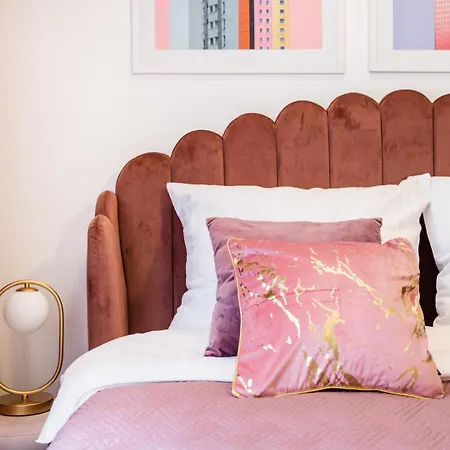 Elegant Old Town Parking By #hoomvi 아파트 *