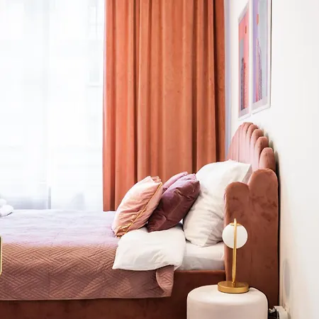 아파트 Elegant Old Town Parking By #hoomvi